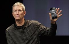 Apple CEO: Amnesty Not Just 'Economically Sound,' But 'Right and Just'